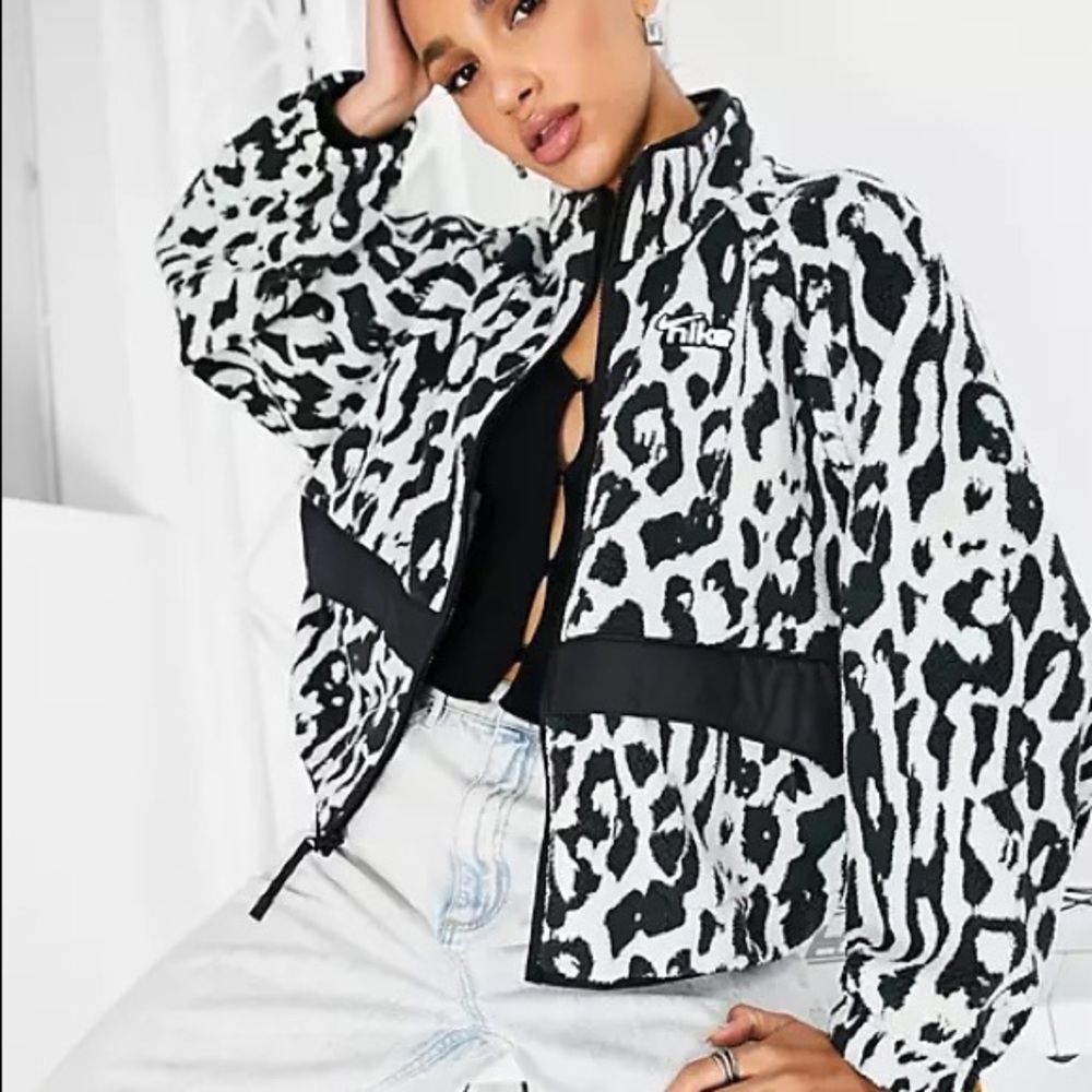 Nike leopard Sherpa jacket